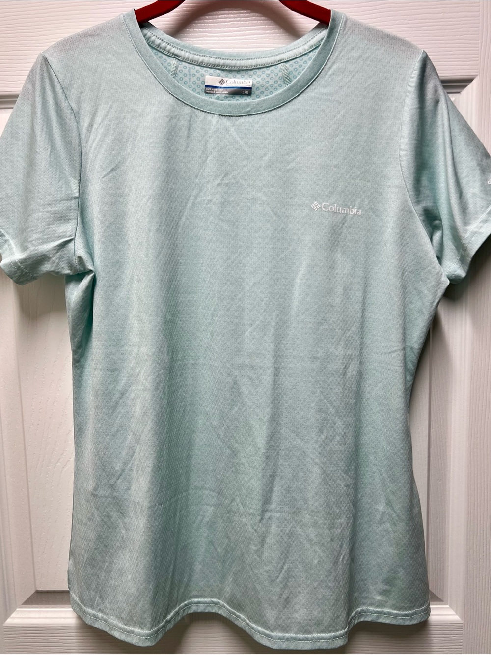 Columbia Short-Sleeve Performance Tee in Light Aqua